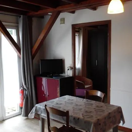 Gîtes&chambre D'hôtes - Aveze (Puy-de-Dome)