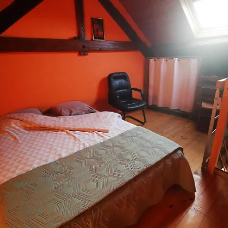 Gites Et Chambre D'Hotes D'Aveze Volcan, Sancy, Bourboule, Gentiane Apartment