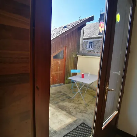 Gites & Chambre D'Hotes - Aveze Aveze (Puy-de-Dome)