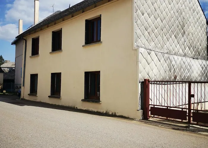 Gites & Chambre D'Hotes - Aveze